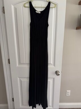 Impressions Black Sleeveless V-Neck Maxi Dress